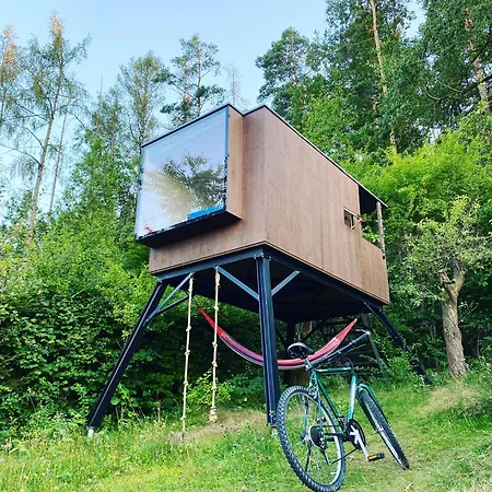Utulny Posed U Lesa A Prehrady Campsite Novy Knin